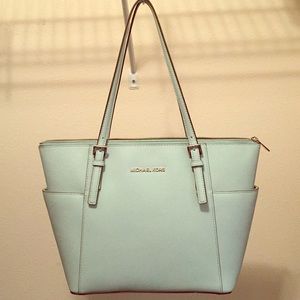 Michael Kors Jet Set Large Tote